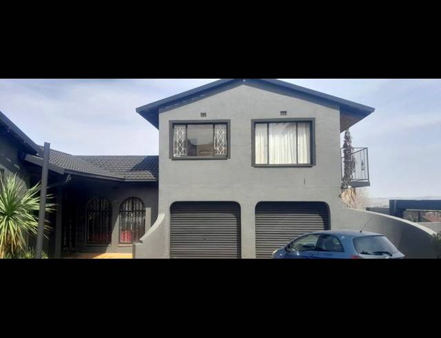 4 BEDROOM HOUSE FOR SALE IN NATURENA